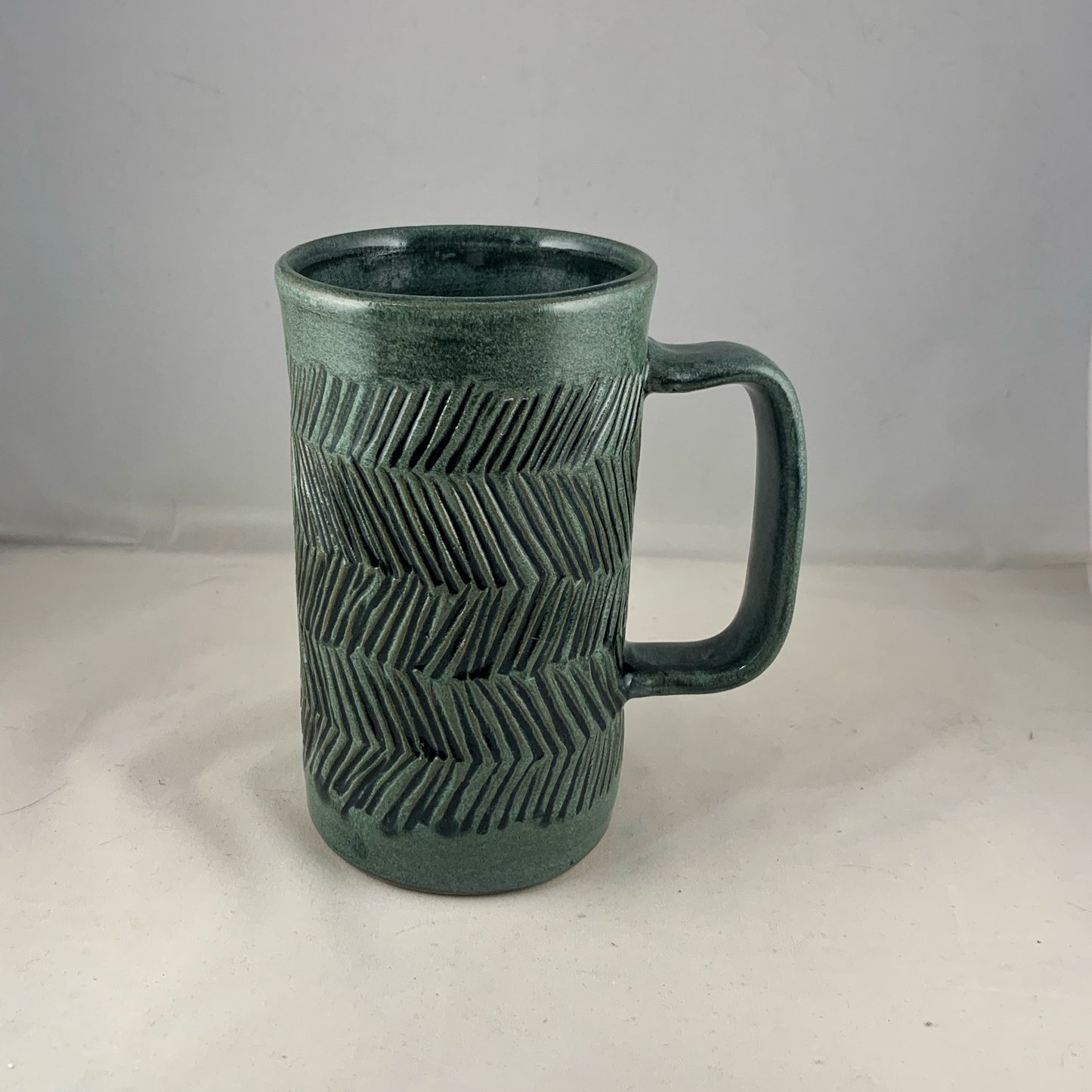 Tall Straight Satin Oribe Carved Mug - 12 oz