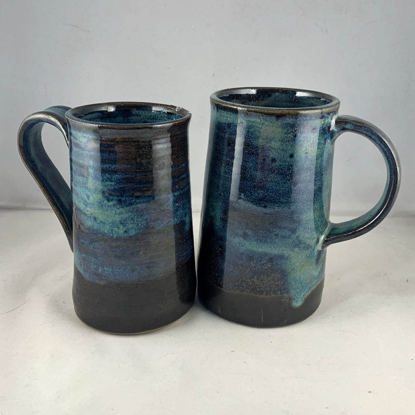 Tall Straight Blue Over Brown Mugs